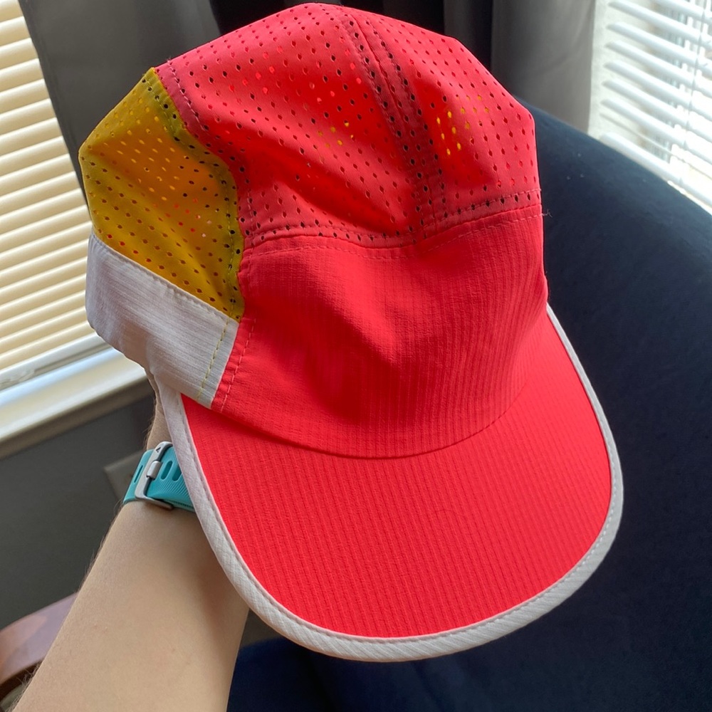 Brooks pink and yellow running cap (OS)